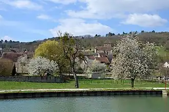 A general view of Courcelles-lès-Montbard